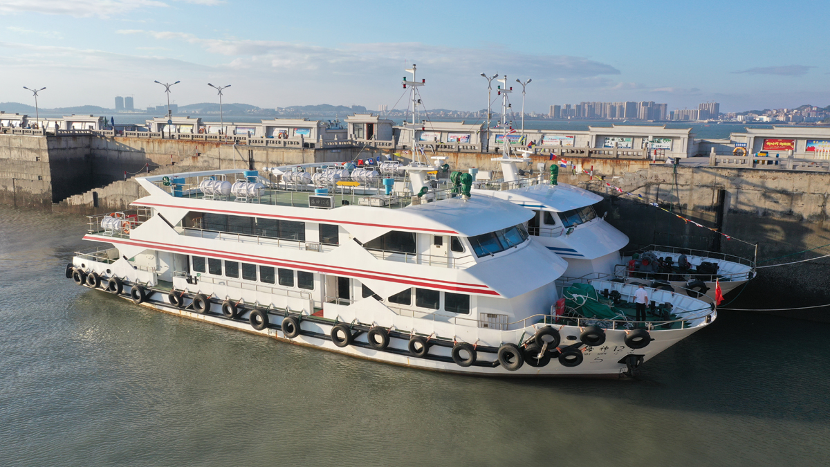 【庆祝新中国成立70周年】忠湄轮渡新增运力,国庆开展"带着国旗游湄洲