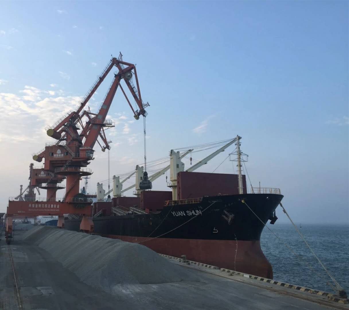 肖厝港物流公司:疫情防控不松外贸业务不减