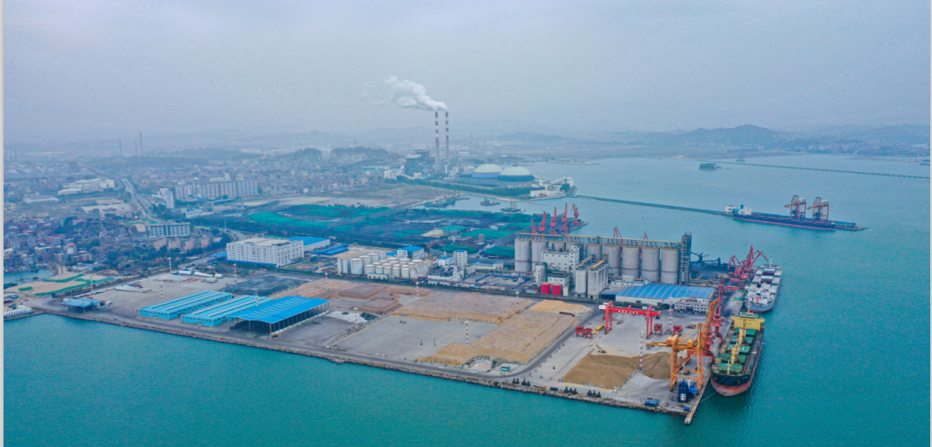 肖厝港区对台两岸直航吞吐量.