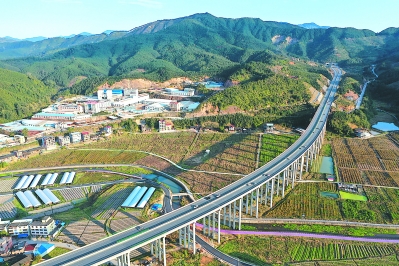 福厦高速四车道变身八车道